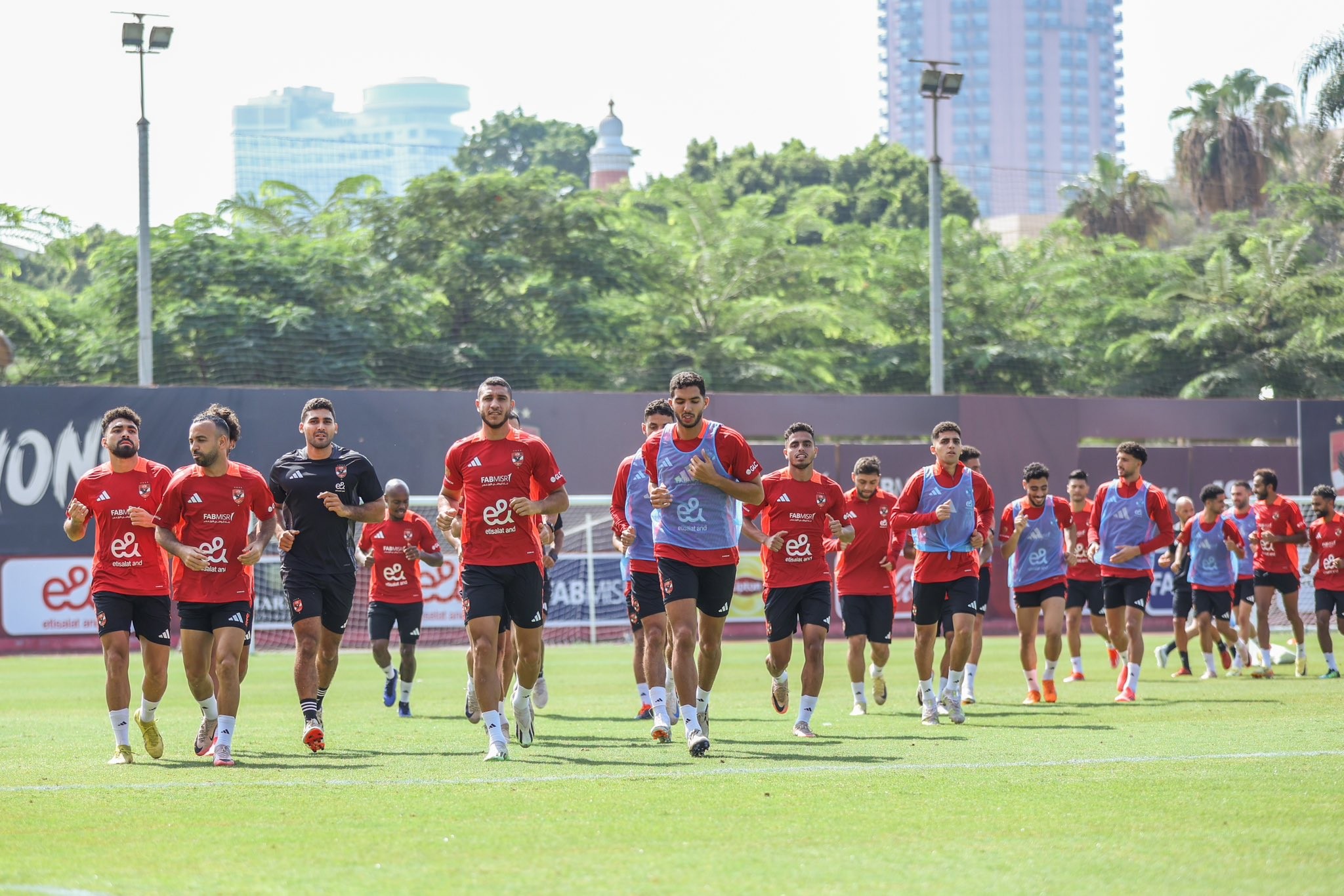 نهائي القرن تُخيم على الأهلي والزمالك