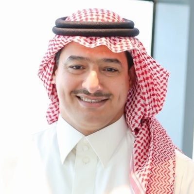 من هو الإعلامي؟