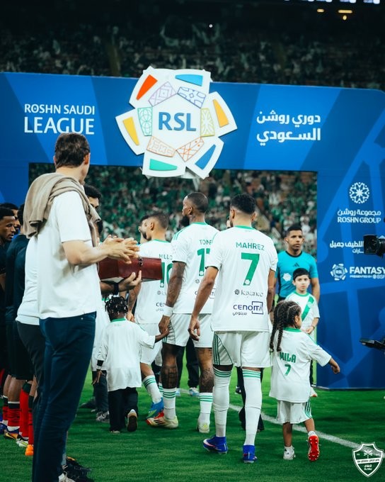الأهلي يهزم الخلود.