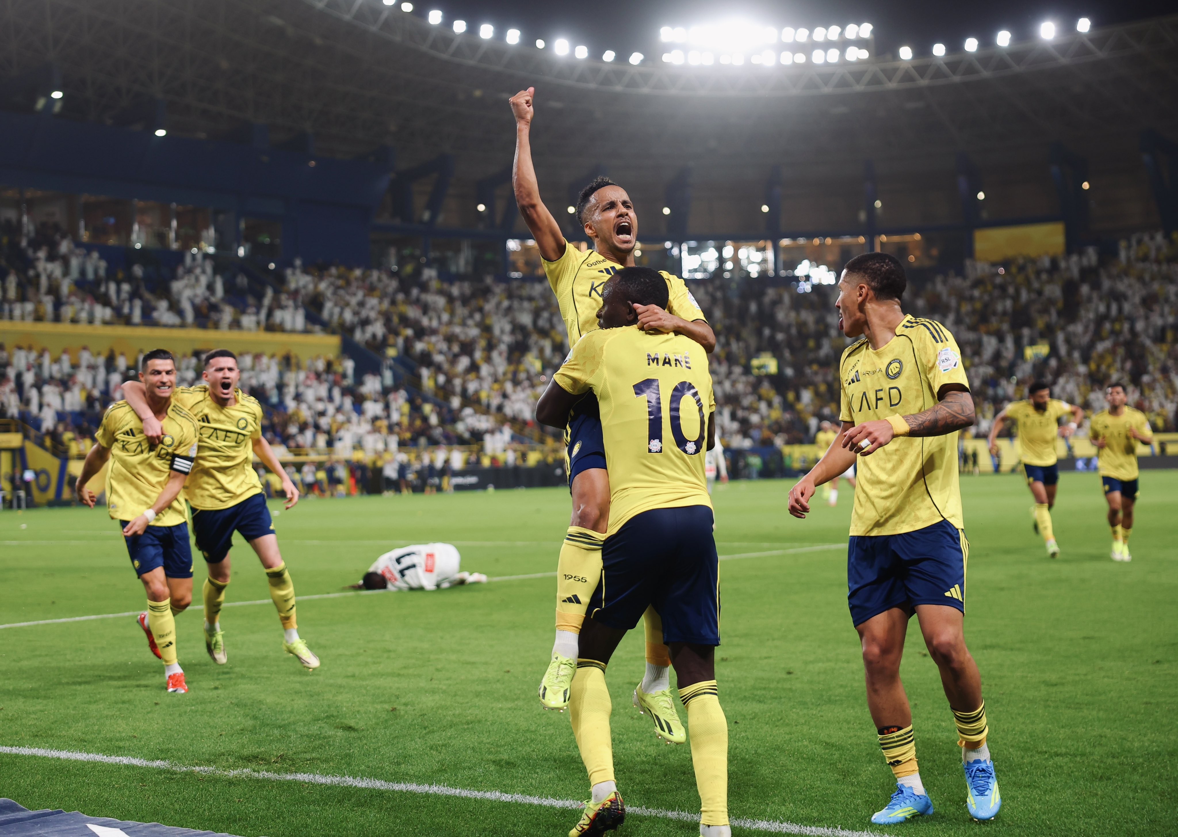 النصر يضرب برباعية ورونالدو يتألق