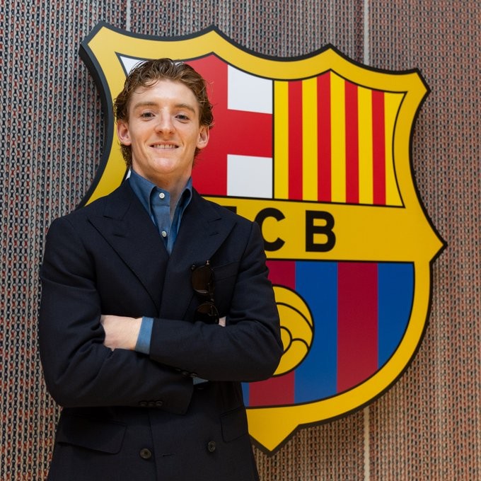 رسمياً... جوردون «برشلوني» لـ 5 أعوام