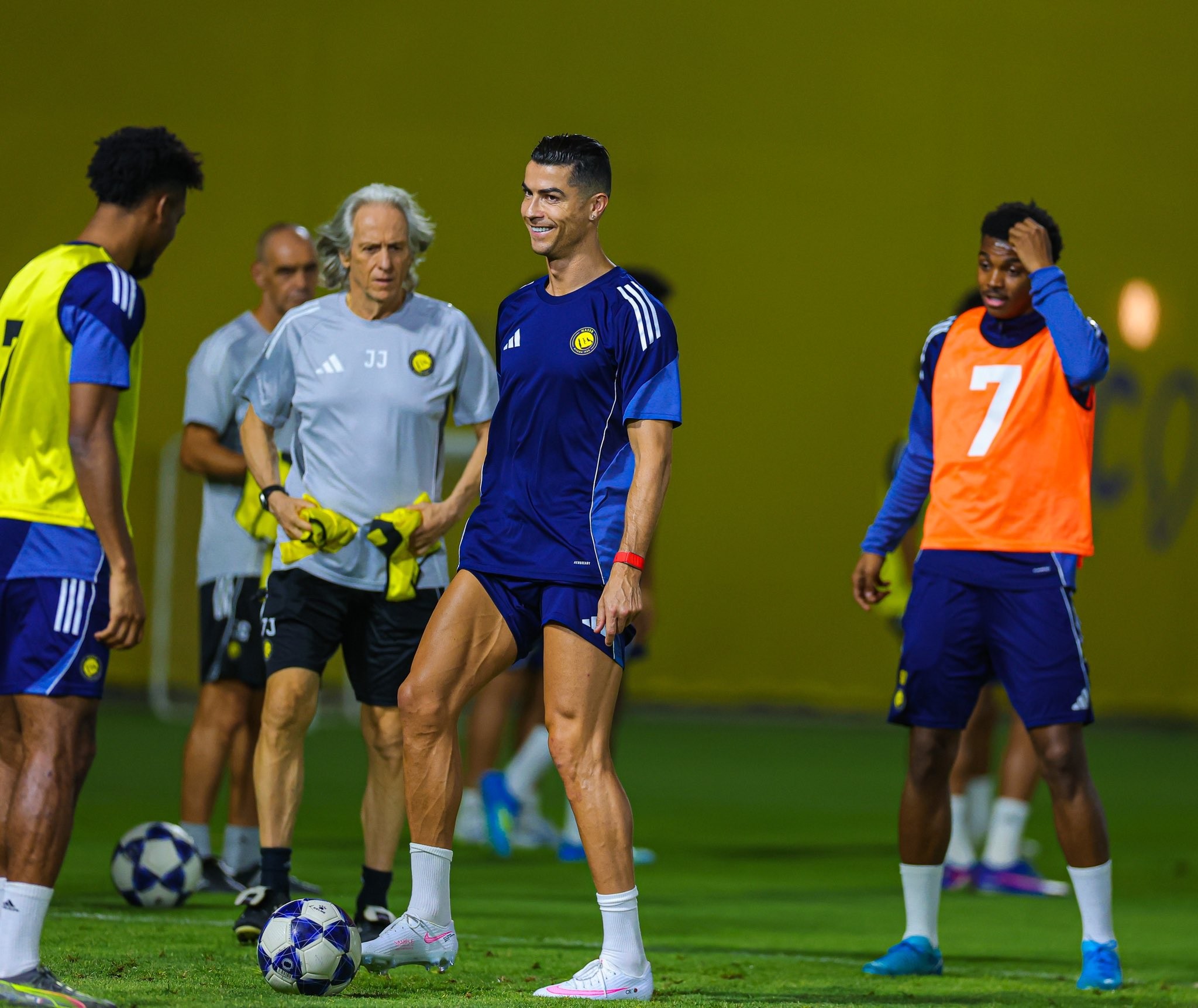 خيسوس أبلغ «النصر» برحيله