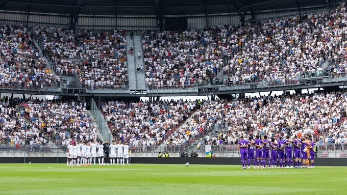 دقيقة صمت على روح فرانكو باريزي قبل مباراة ريال مدريد وفيورنتينا