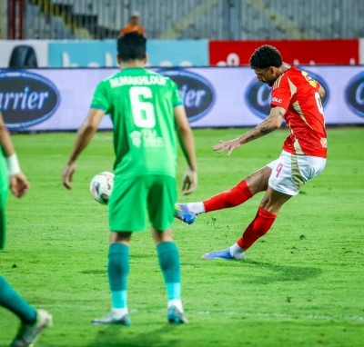 الأهلي يعتلي الصدارة