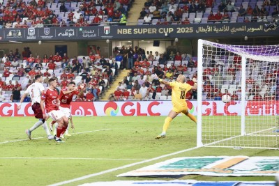 الزمالك يتخطى بيراميدز… ويصطدم بالأهلي في نهائي كأس السوبر