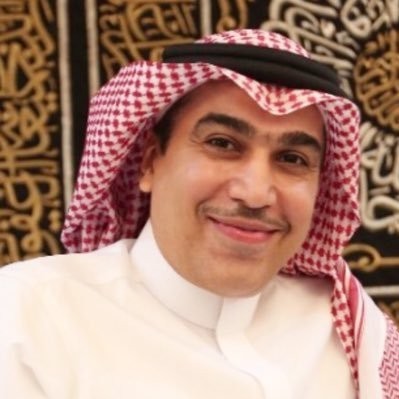 سعود عبد الحميد بره ولا جوه؟