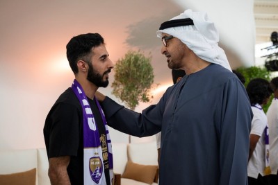 رئيس الإمارات يستقبل العين بطل آسيا... ويشيد بالإنجاز التاريخي