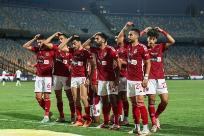 الأهلي يهزم طلائع الجيش... ويواصل مطاردة بيراميدز