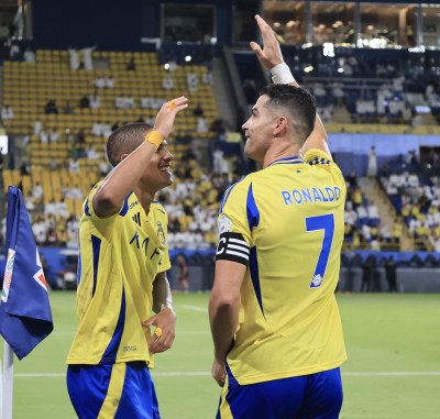 ​النصر يكتفي بثنائية في شباك الوحدة