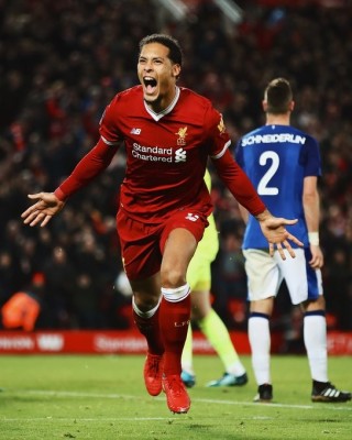 ليفربول يتصدر