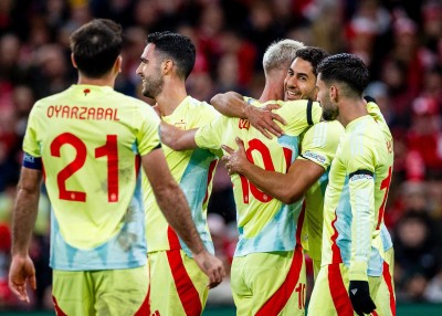  ✅ رسمياً إسبانيا لدور 8 في صدارة المجموعة   ? إسبانيا 2️⃣➖1️⃣الدنمارك  ? دوري الامم الأوروبية