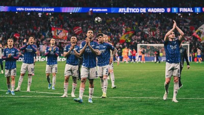 عاد أرسنال الإنجليزي بتعادل ثمين خارج أرضه أمام أتلتيكو مدريد الإسباني بنتيجة 1-1