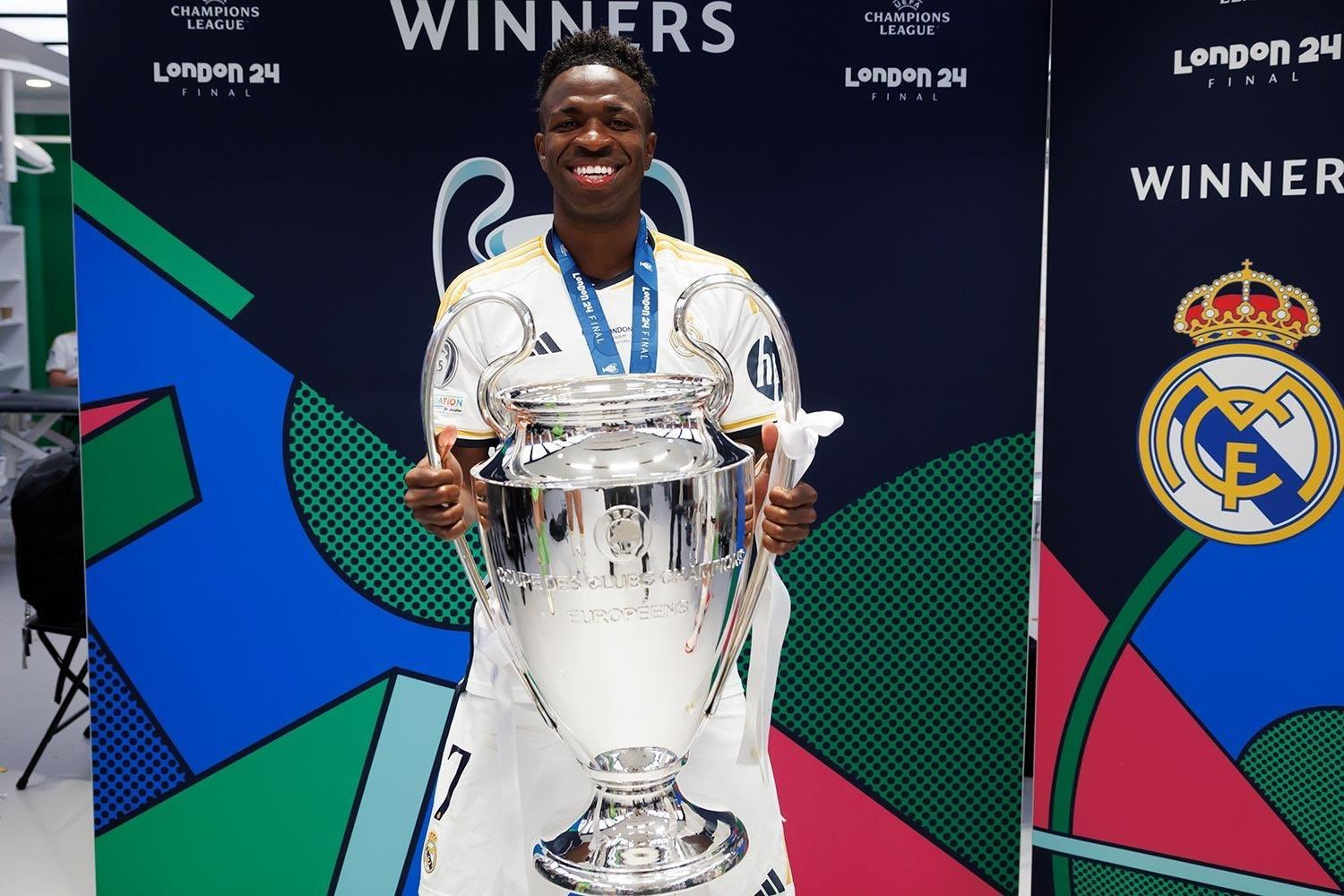 Brazil legend claims Vinicius Junior is best player in the world