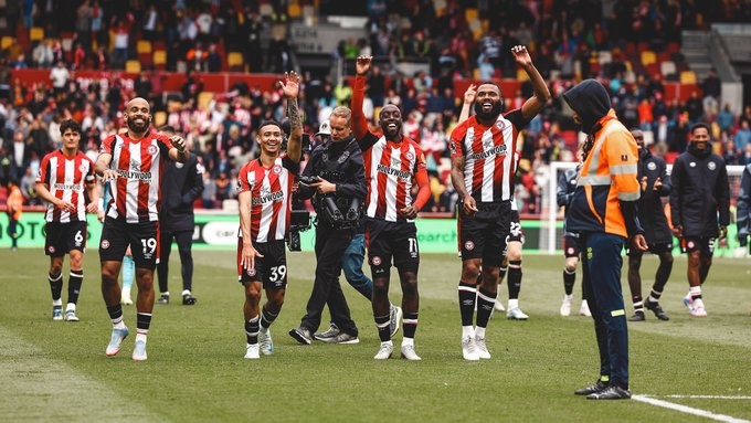 Brentford 4-3 Man Utd