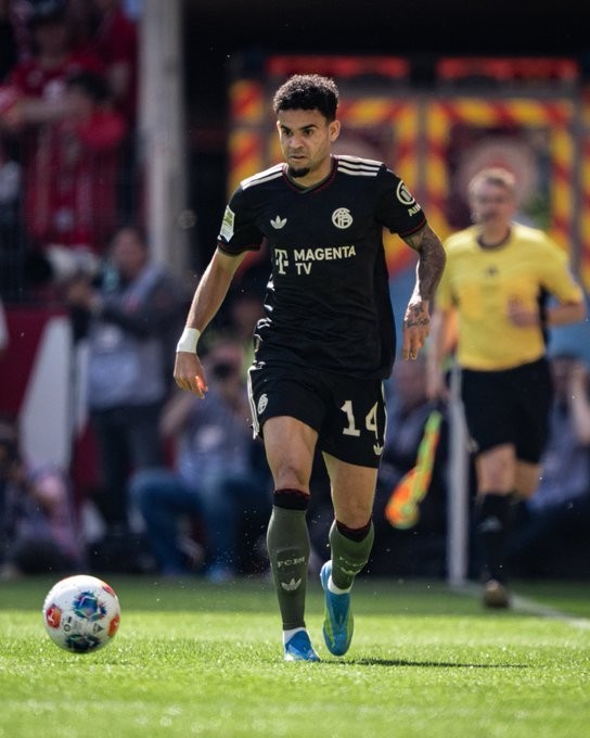 Bayern produce huge second-half comeback to beat Mainz