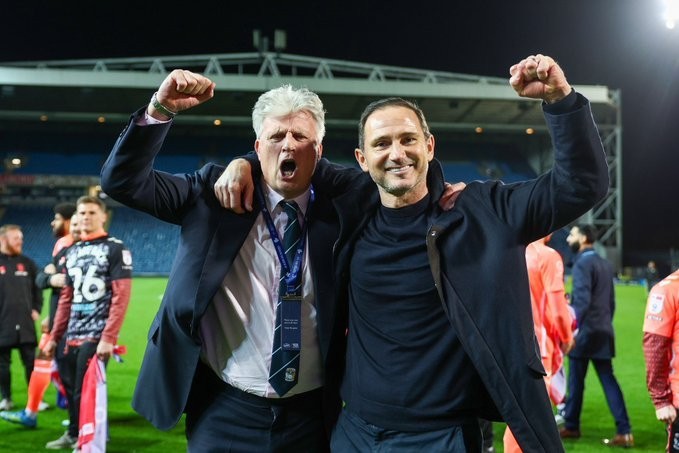 Coventry clinch promotion to Premier League