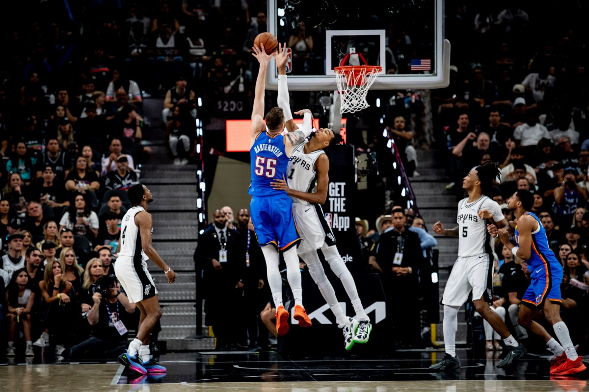 Wembanyama Drops 33 as Spurs Level Series 2–2 Against Defending Champion Thunder