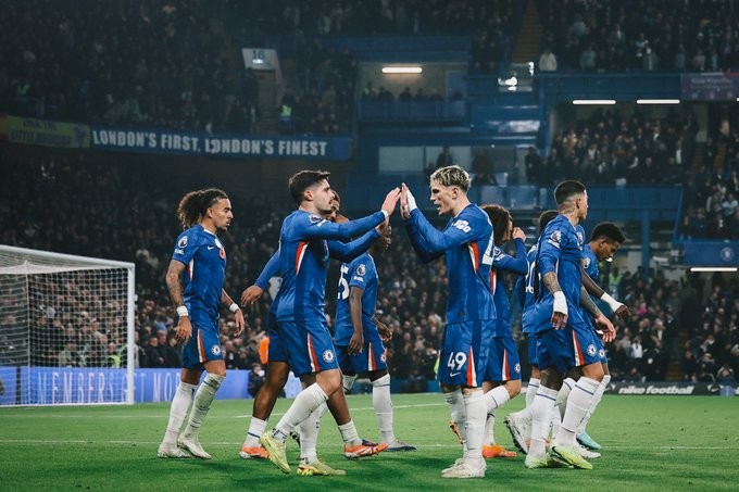 Chelsea defeats Wolverhampton and rises to second place