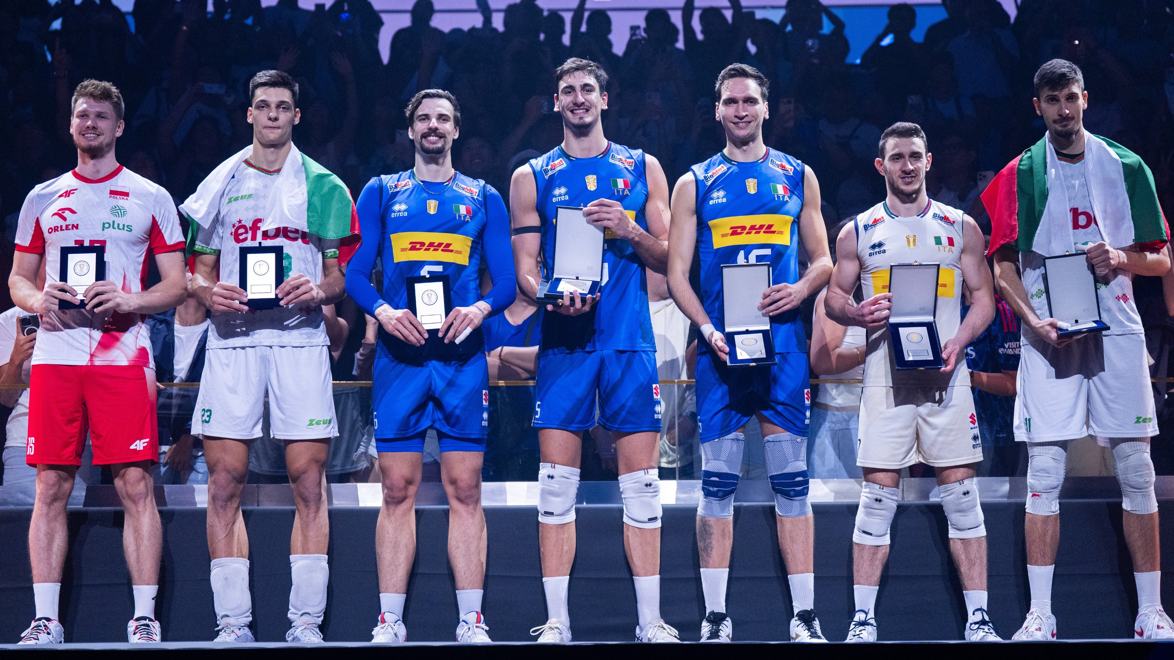 Italy beat Bulgaria to triumph with second consecutive and fifth overall world title