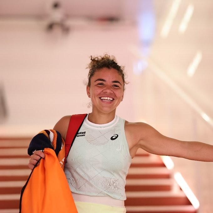 JASMINE PAOLINI: “I NEVER DREAMED OF FINDING MYSELF THERE”