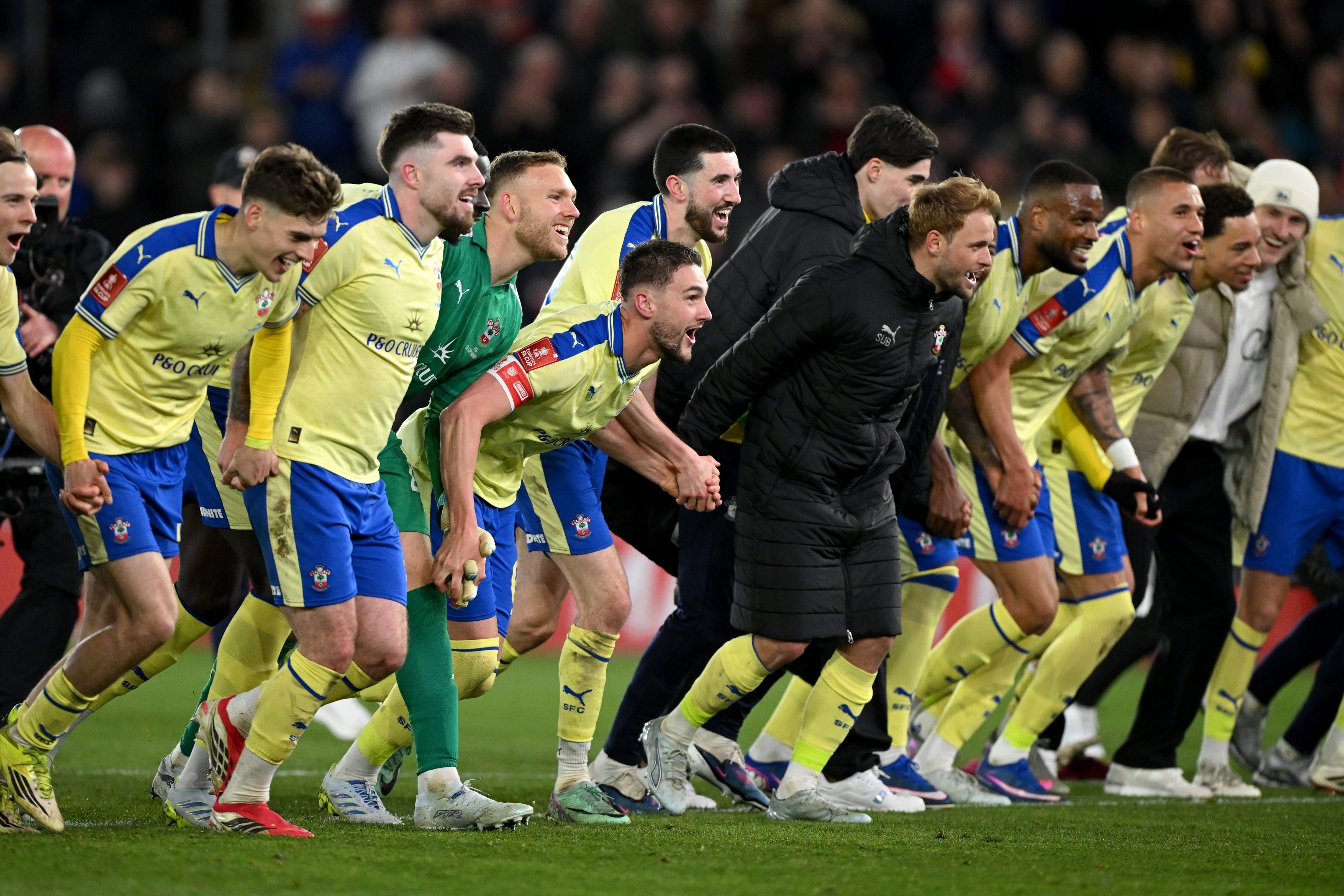 Late winner sends Southampton into Emirates FA Cup semi-finals