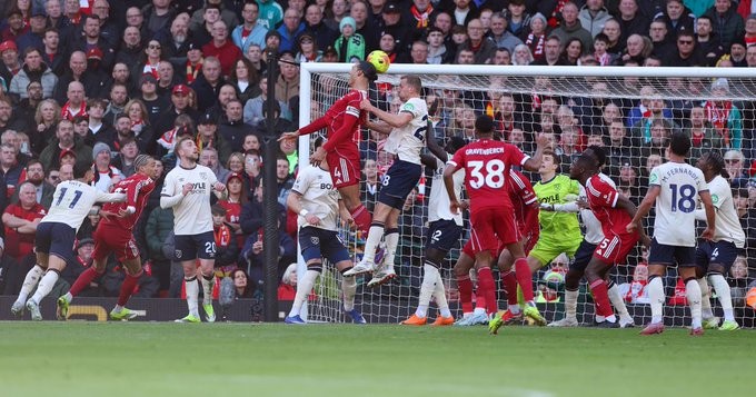 Liverpool beat West Ham United 5-2 at Anfield