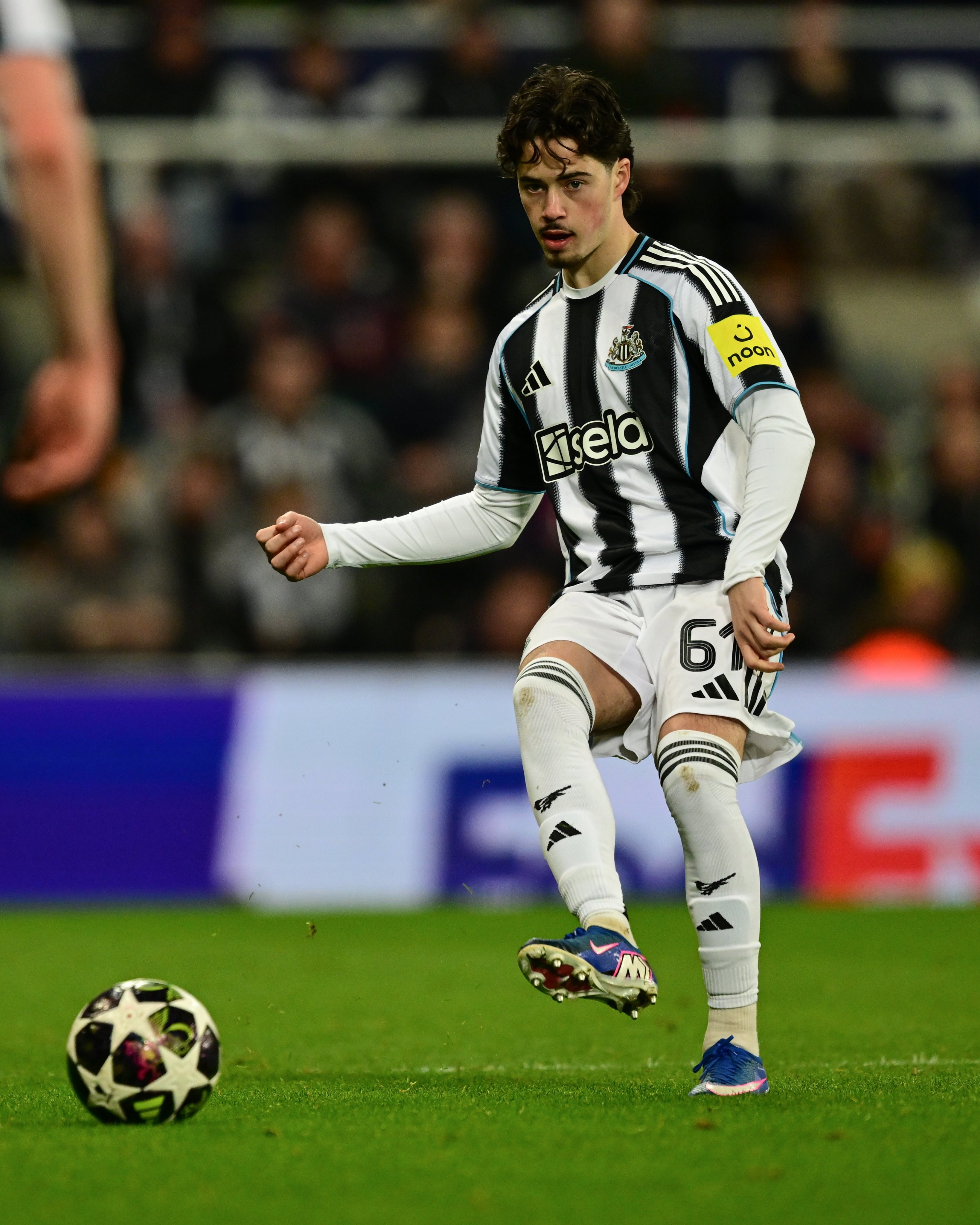 Newcastle repeats its superiority over Karabakh