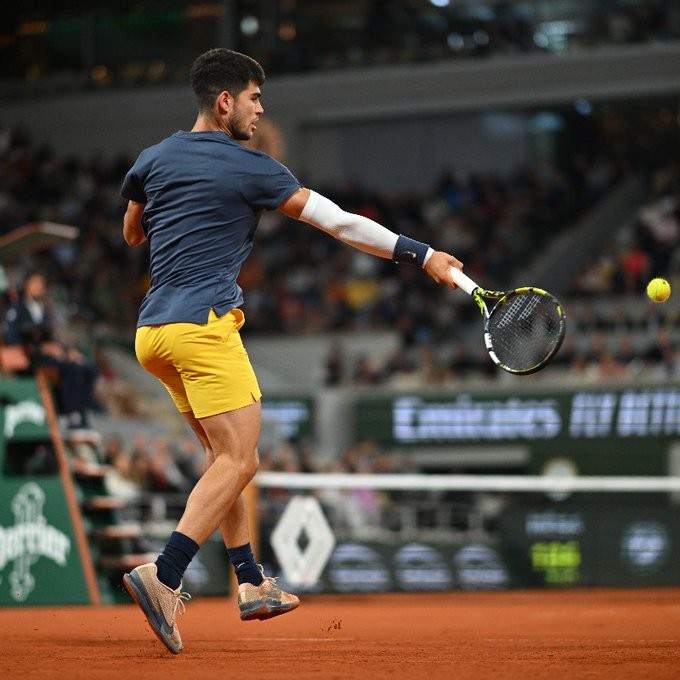 Spanish third seed rolls past lucky loser in first match in three weeks