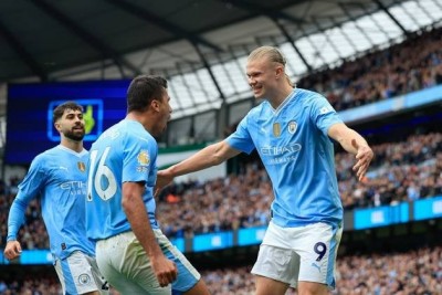 Manchester City overcome Wolverhampton hurdle and reduce gap with Arsenal