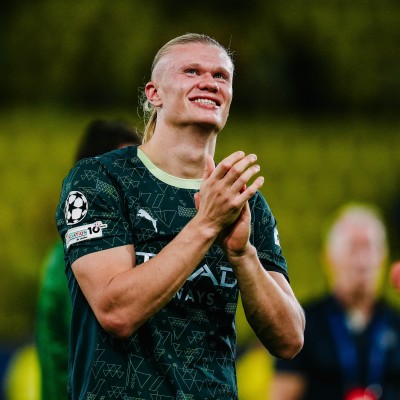 who  the best strikers currently... Erling Haaland, Harry Kane or Kylian Mbappe?