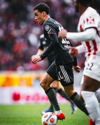 Bayern come from behind to overcome Freiburg