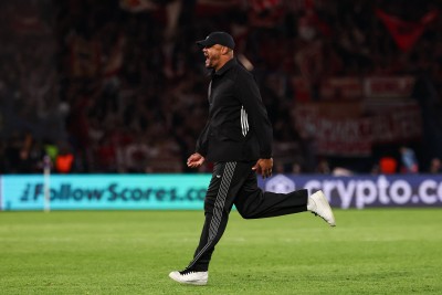 Kompany chases Guardiola's record